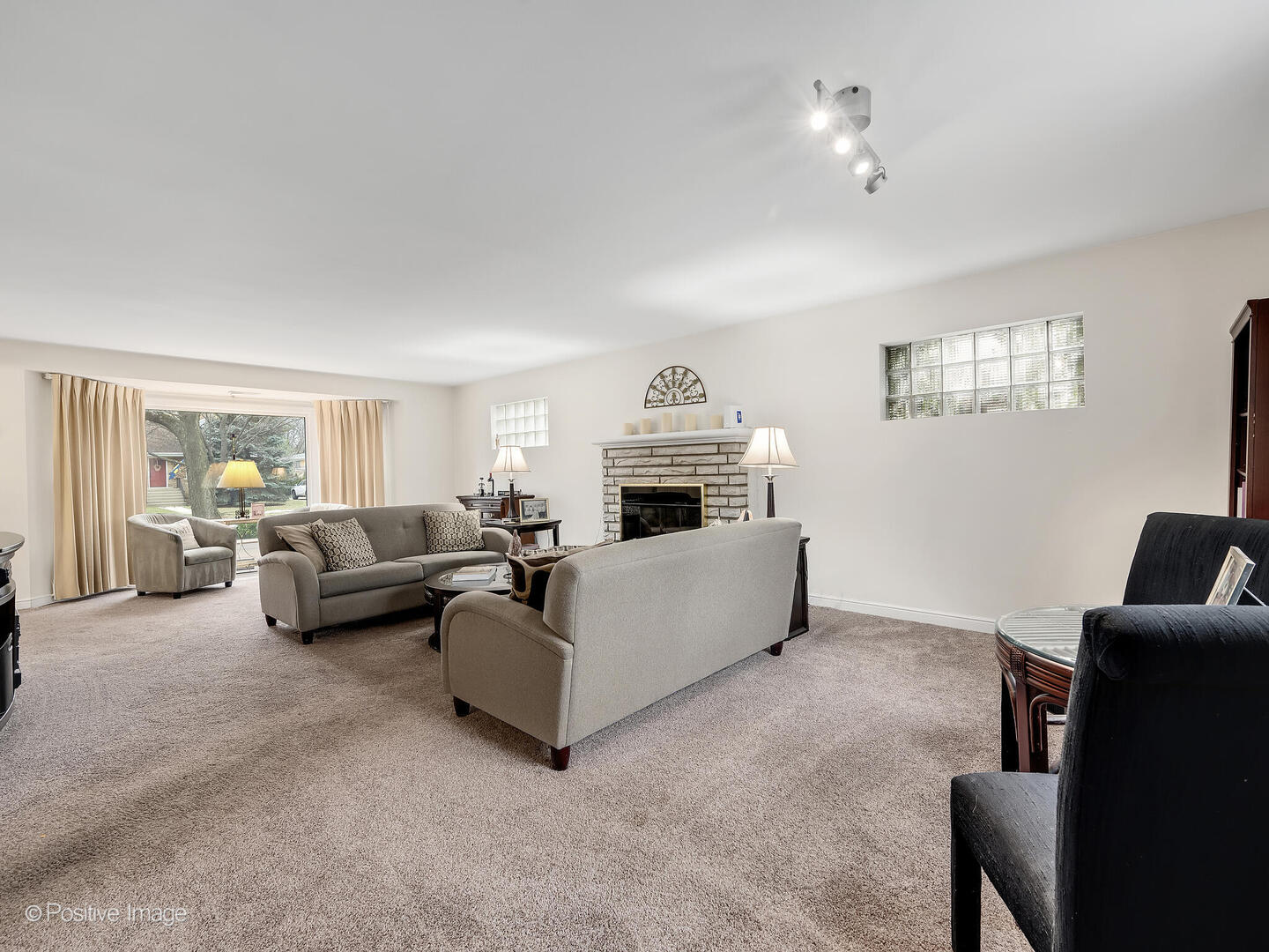 821 N Catherine Avenue, La Grange Park, IL 60526