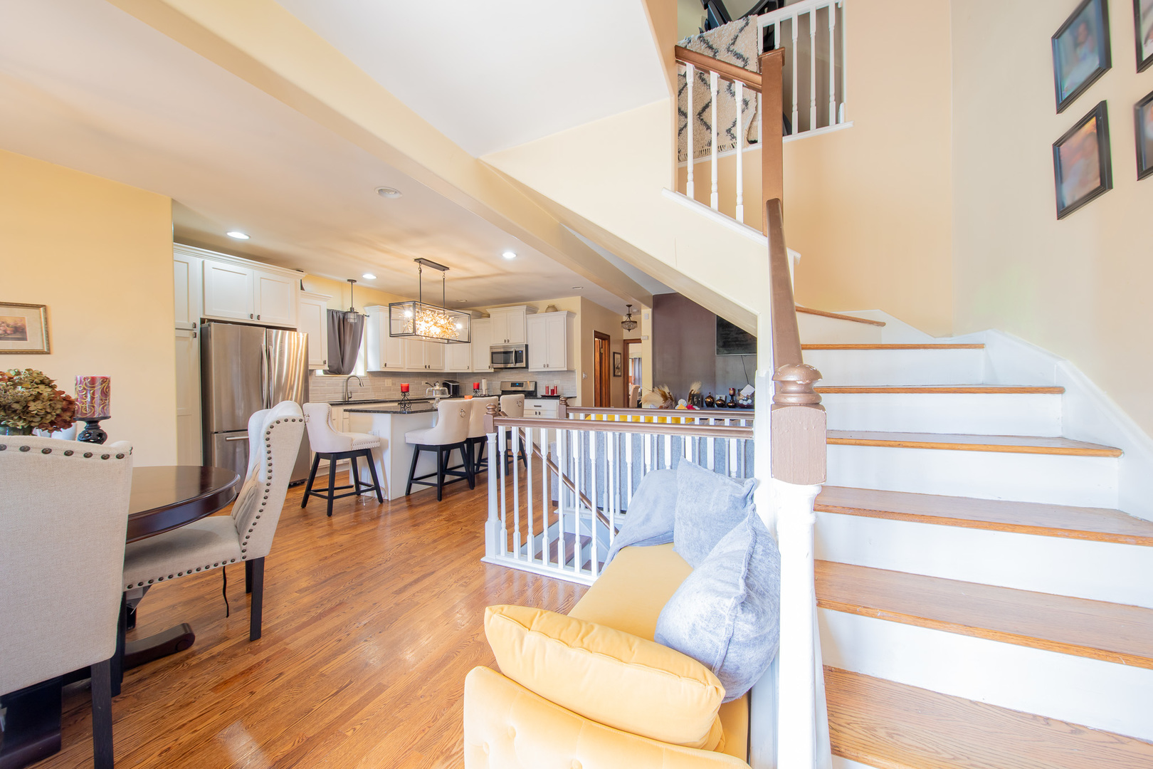 10215 S Charles Street, Chicago, IL 60643