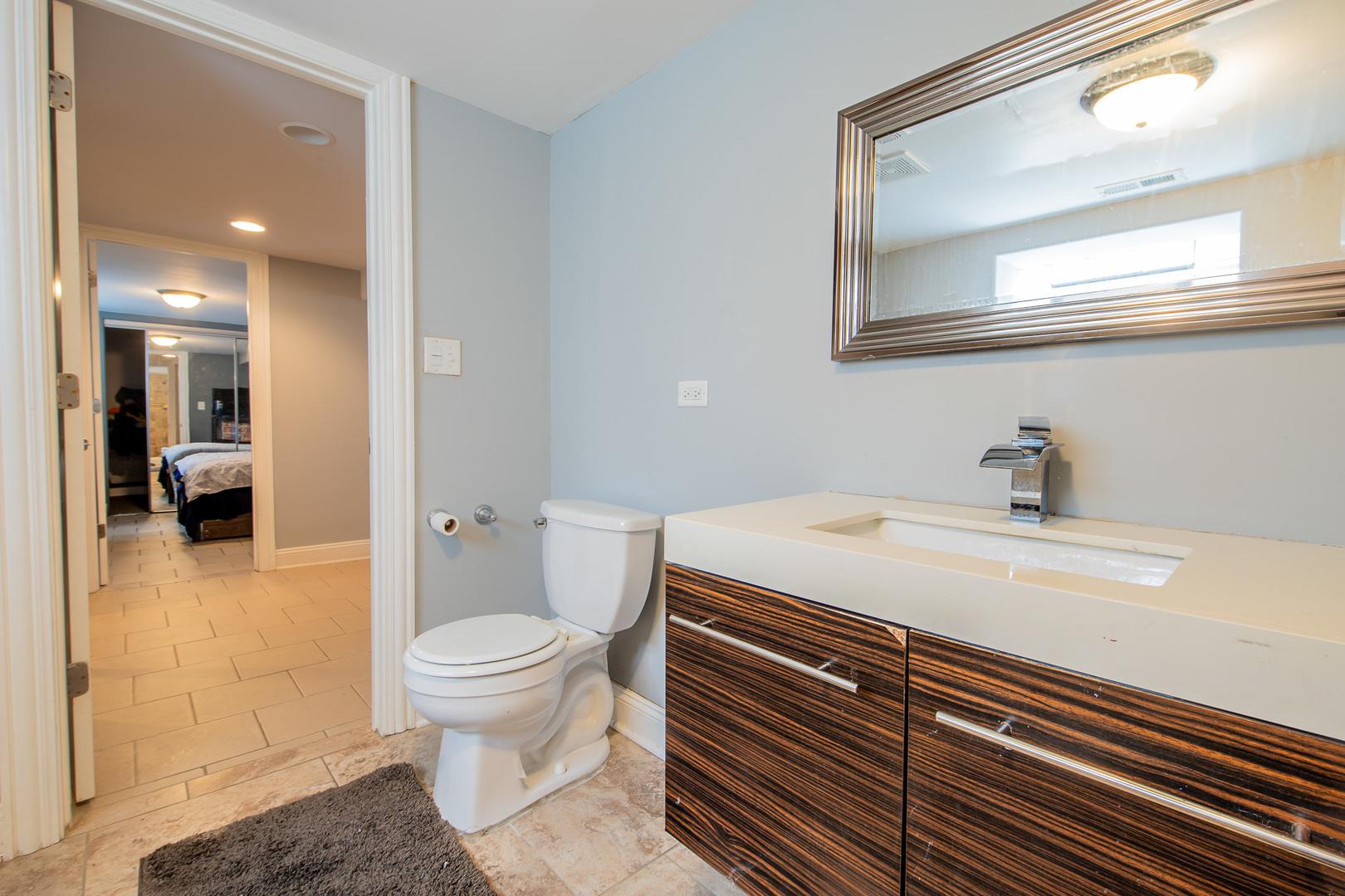 10215 S Charles Street, Chicago, IL 60643