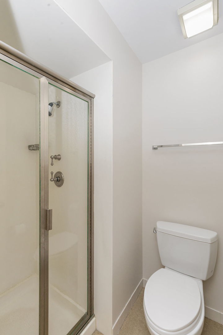 43 Ravenscraig Lane, Inverness, IL 60067