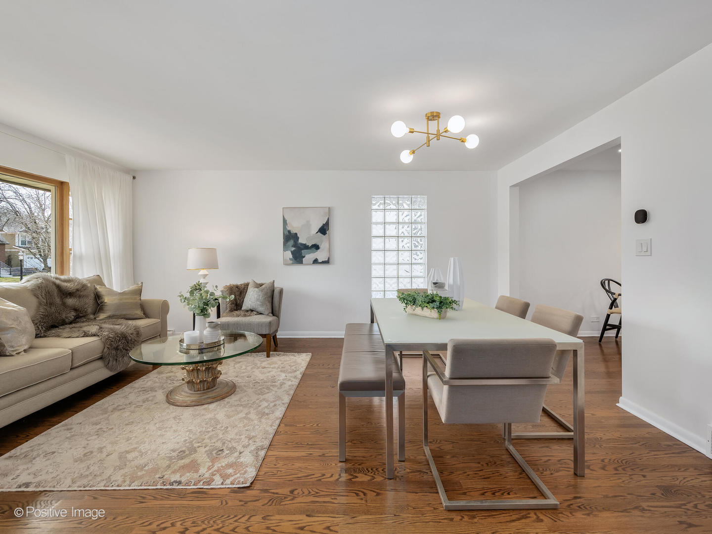 284 Blackhawk Road, Riverside, IL 60546