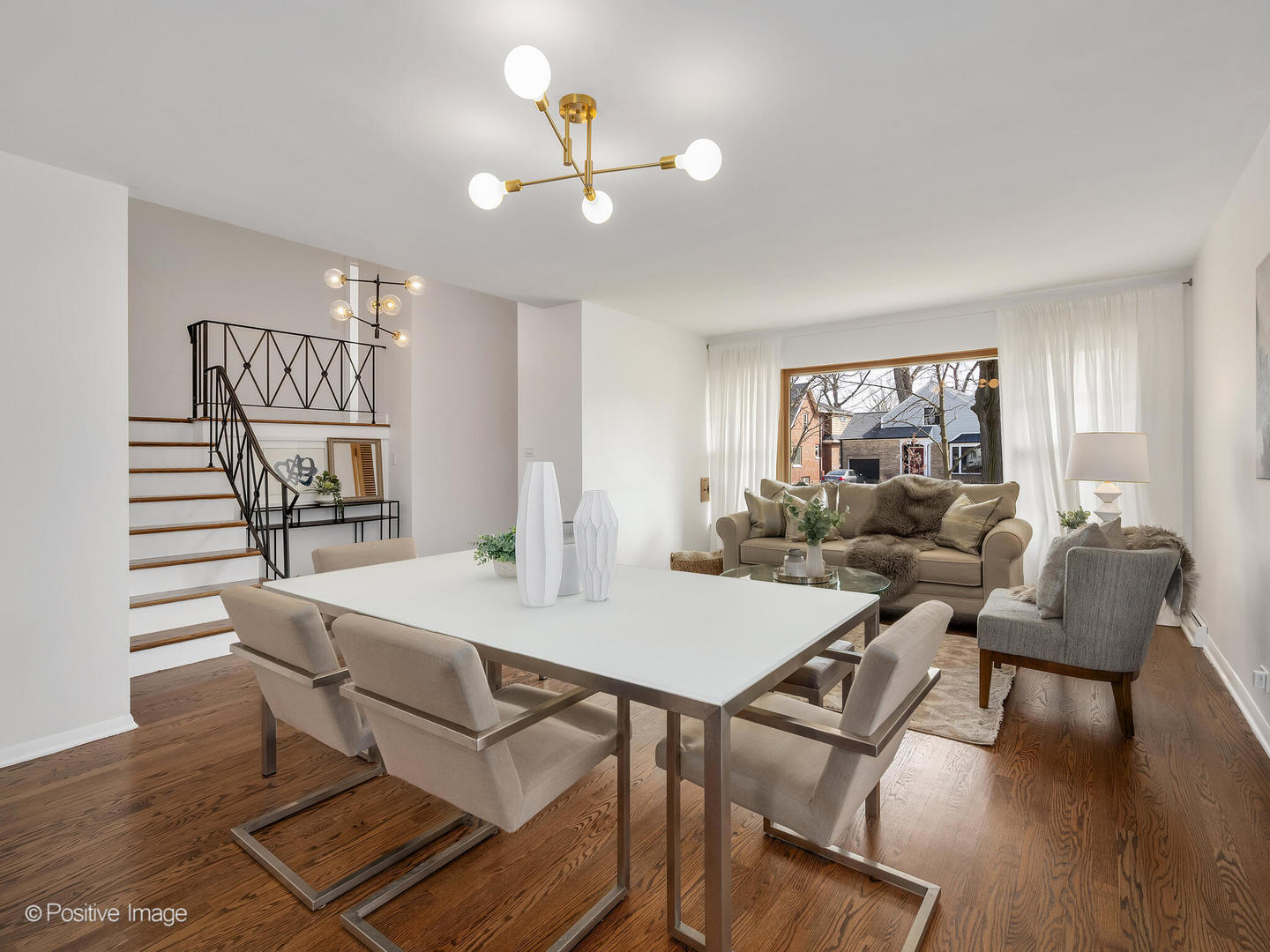 284 Blackhawk Road, Riverside, IL 60546