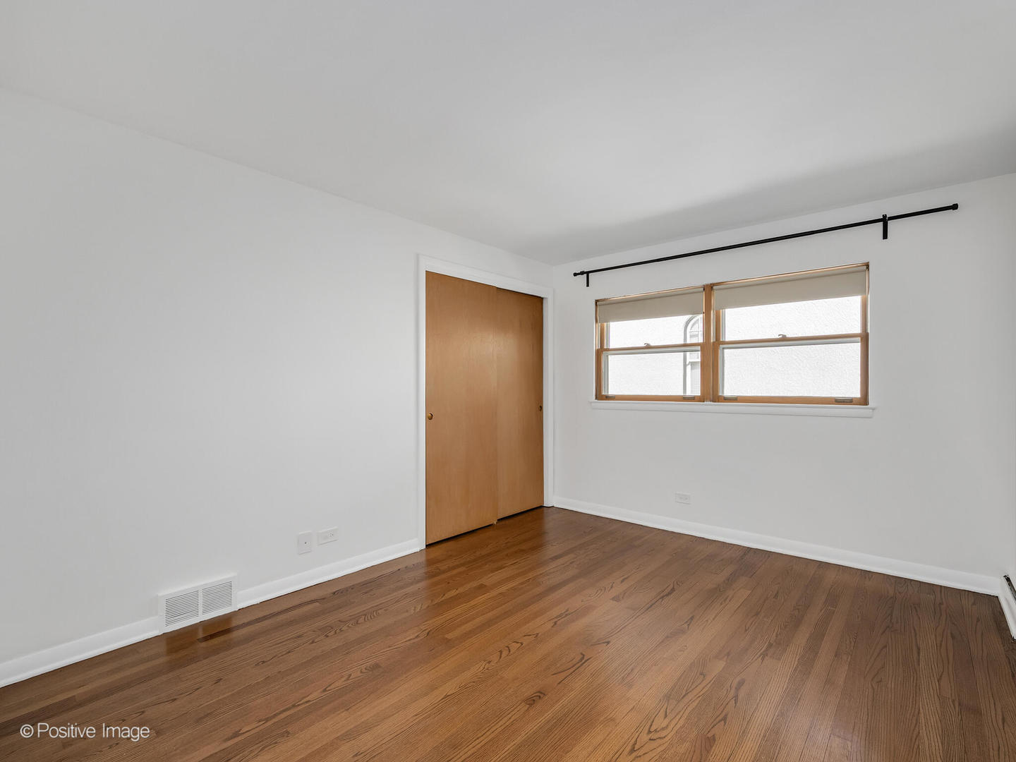 284 Blackhawk Road, Riverside, IL 60546