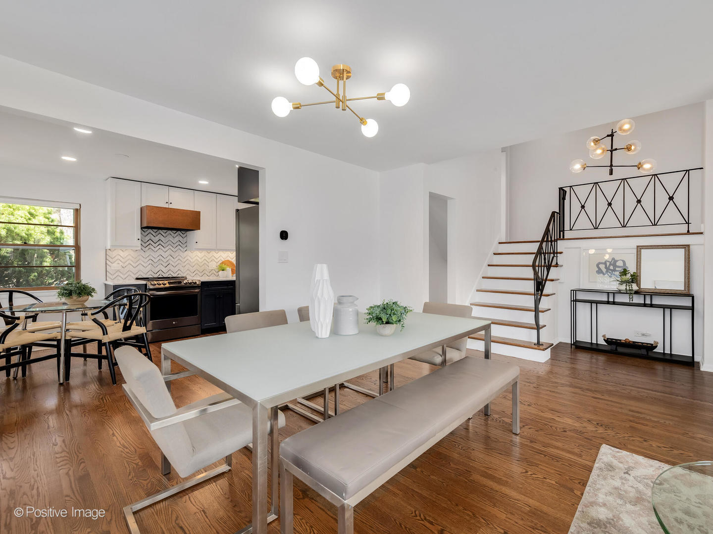 284 Blackhawk Road, Riverside, IL 60546