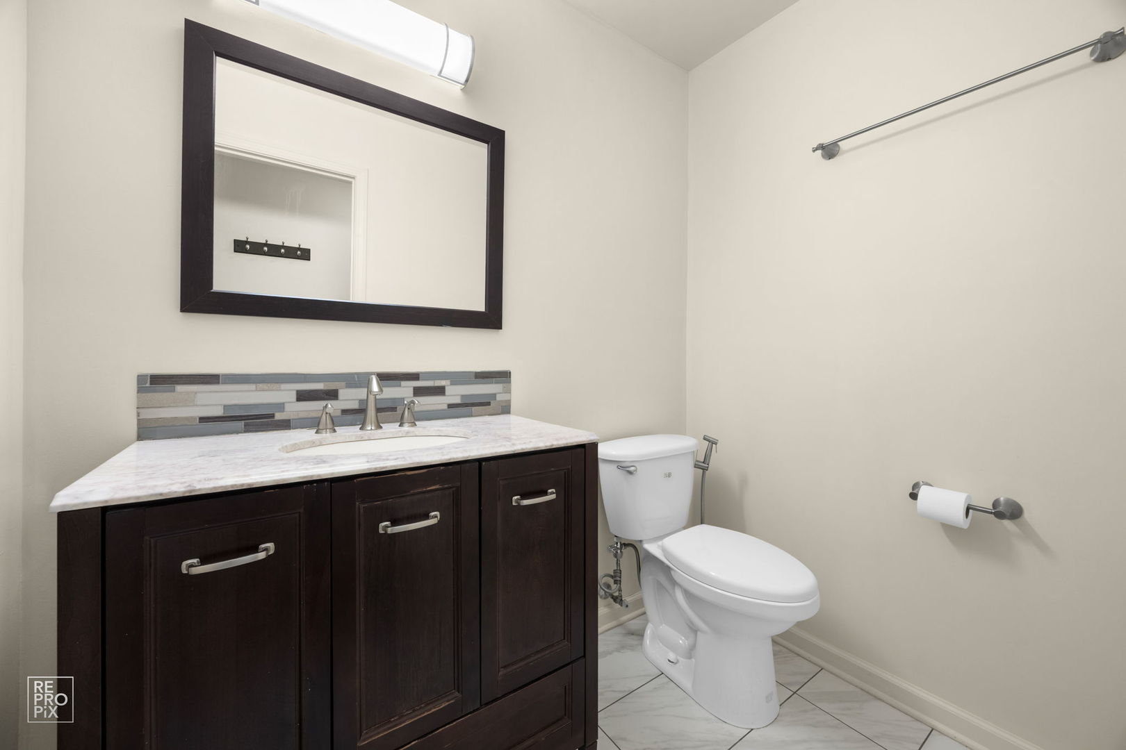1002 HOBSON Drive, Buffalo Grove, IL 60089