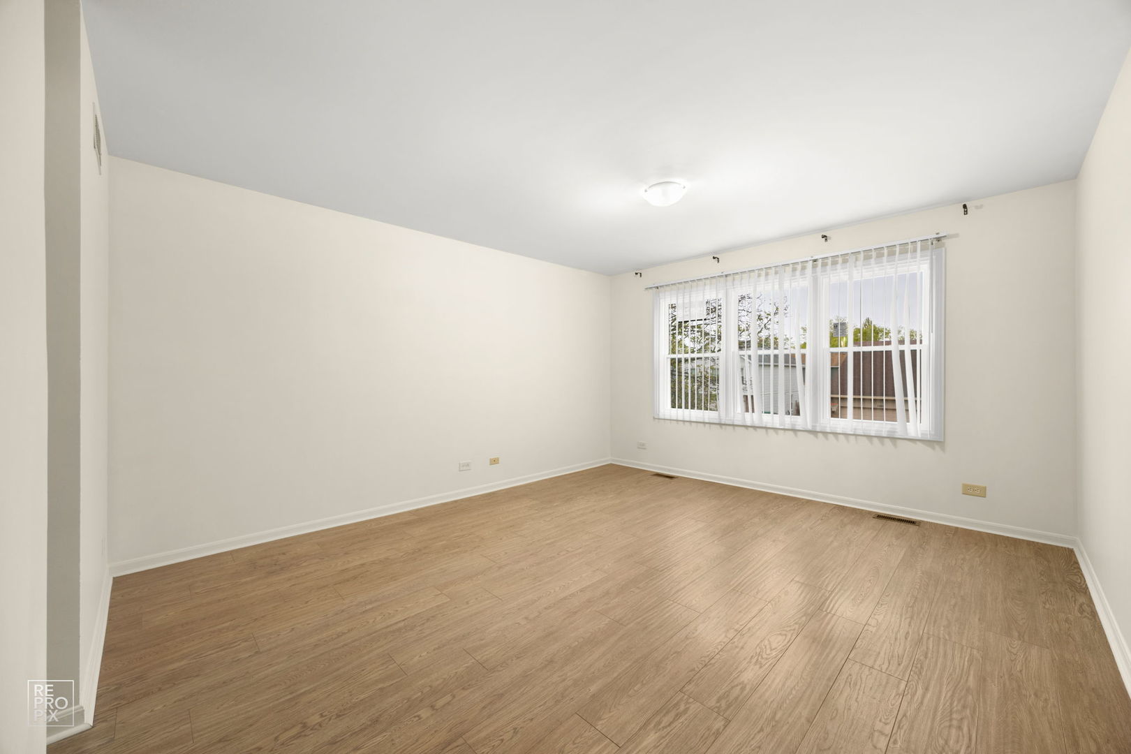 1002 HOBSON Drive, Buffalo Grove, IL 60089
