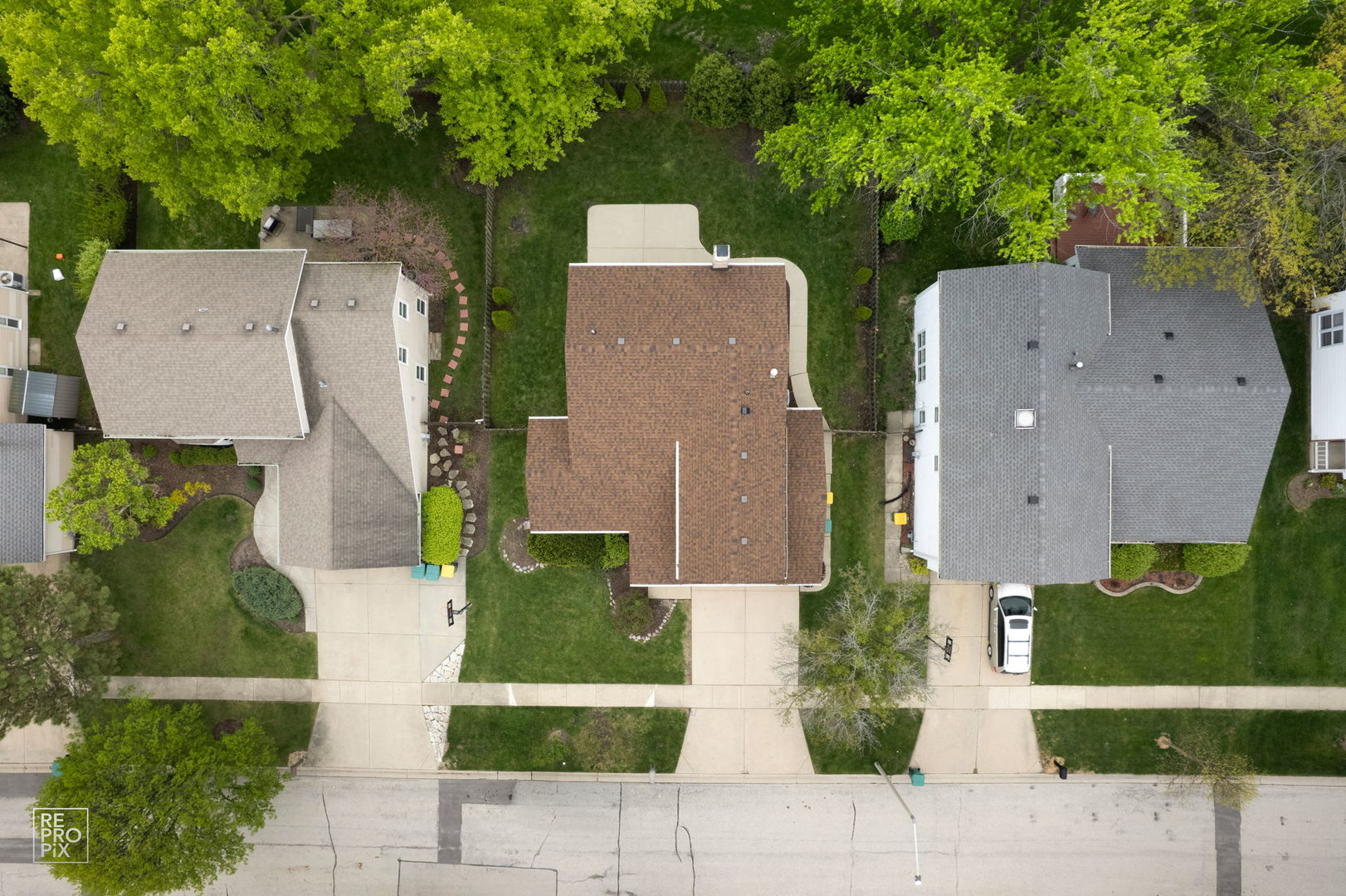 1002 HOBSON Drive, Buffalo Grove, IL 60089