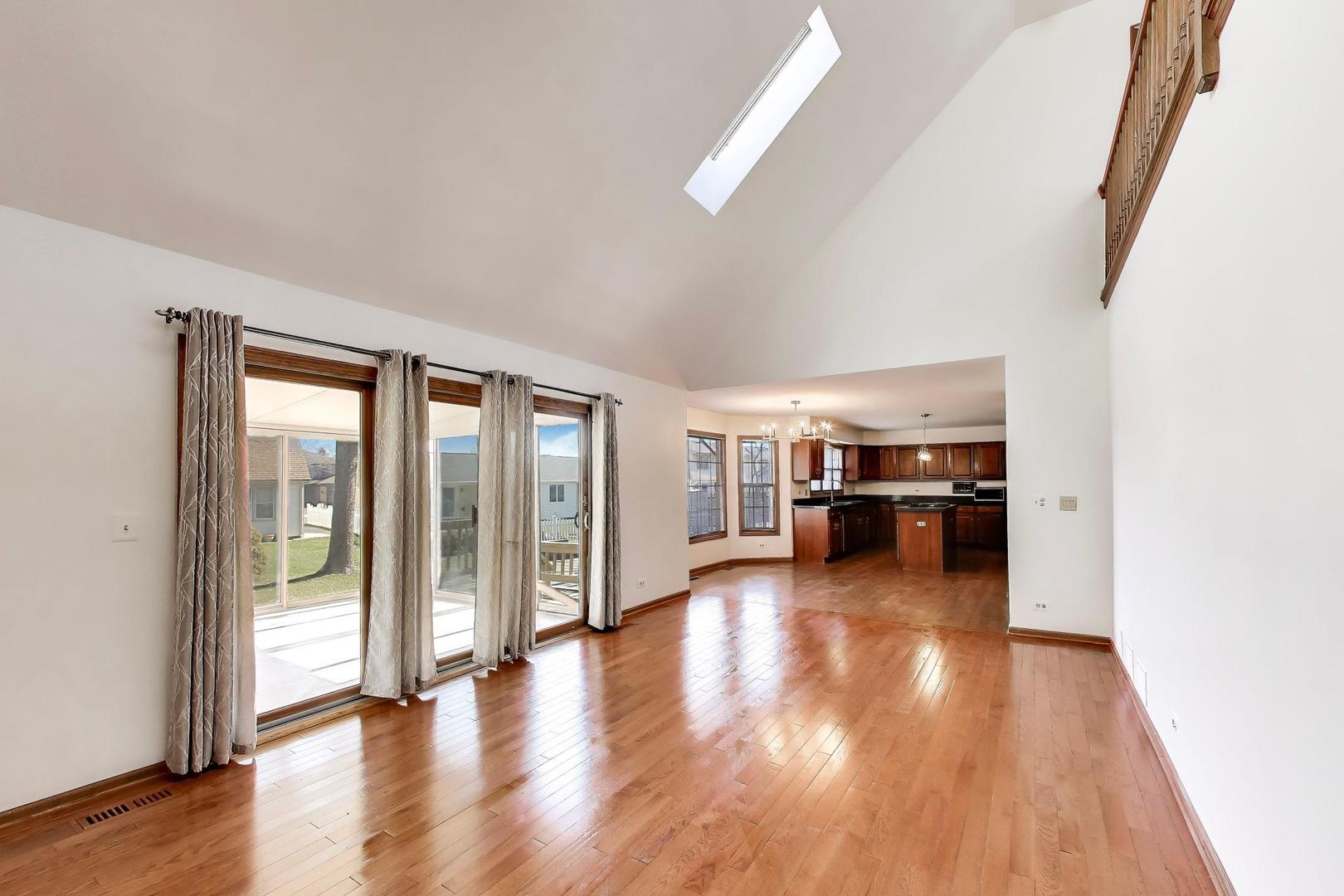 1219 Montego Court, Elk Grove Village, IL 60007