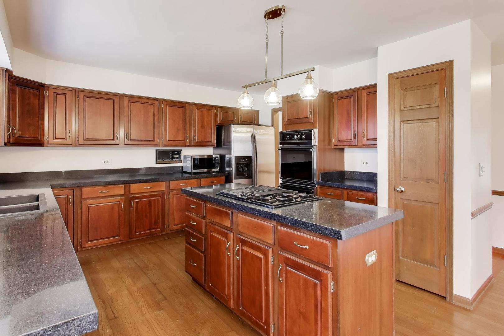 1219 Montego Court, Elk Grove Village, IL 60007