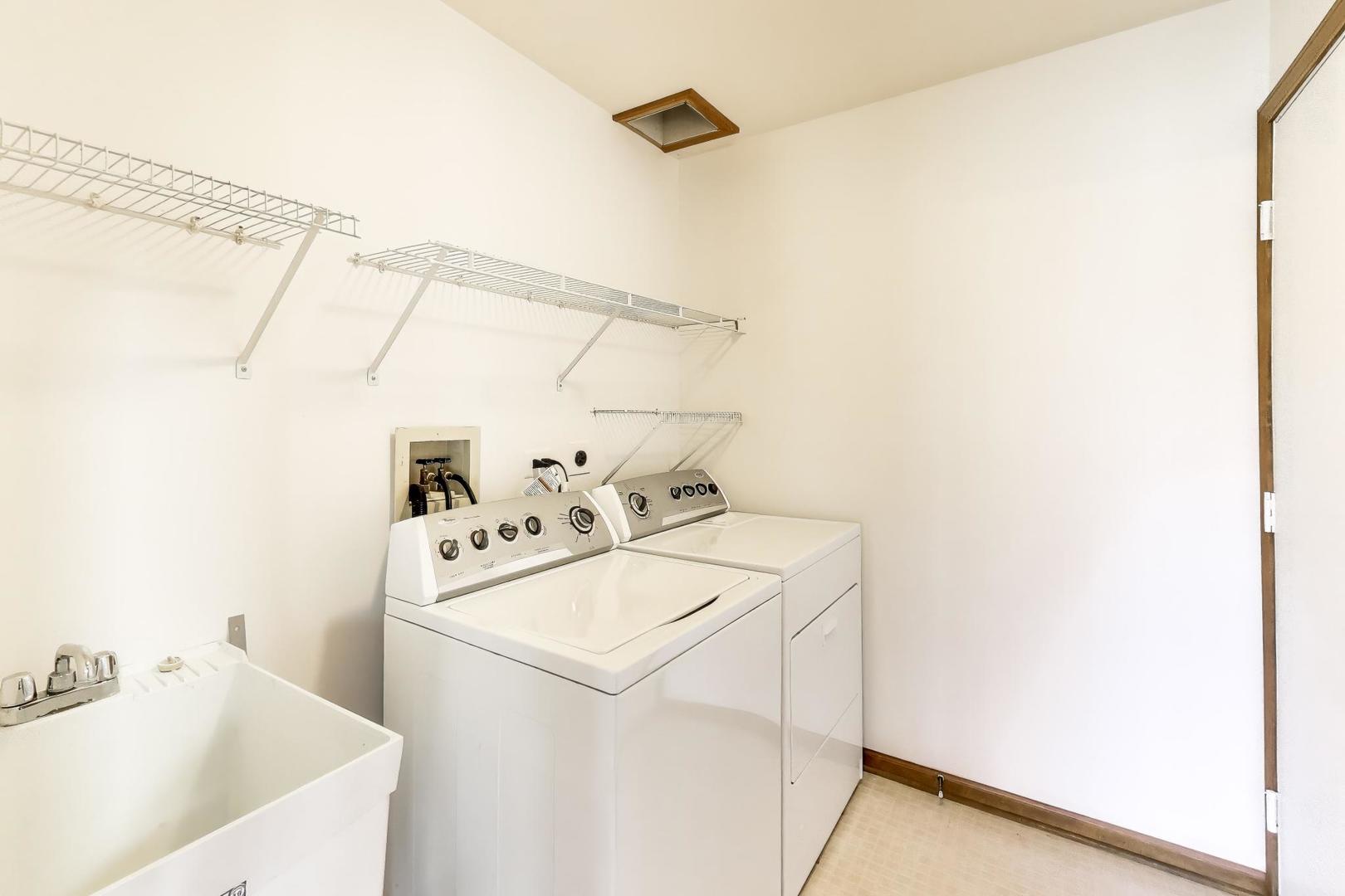 1219 Montego Court, Elk Grove Village, IL 60007