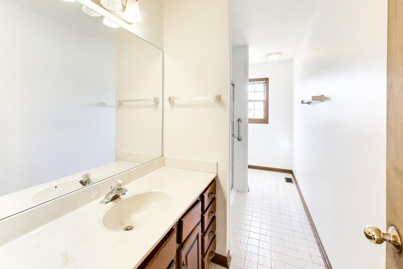 1219 Montego Court, Elk Grove Village, IL 60007