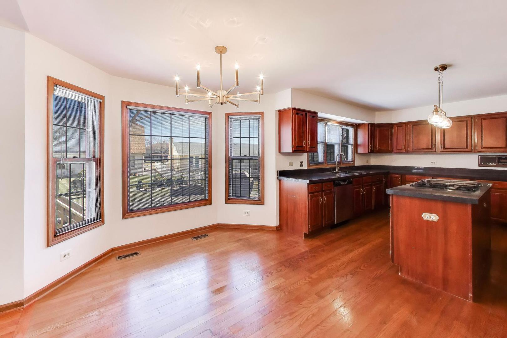 1219 Montego Court, Elk Grove Village, IL 60007