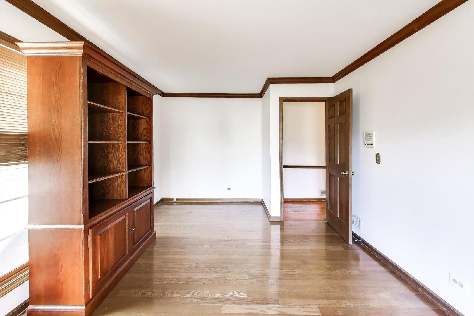 1219 Montego Court, Elk Grove Village, IL 60007