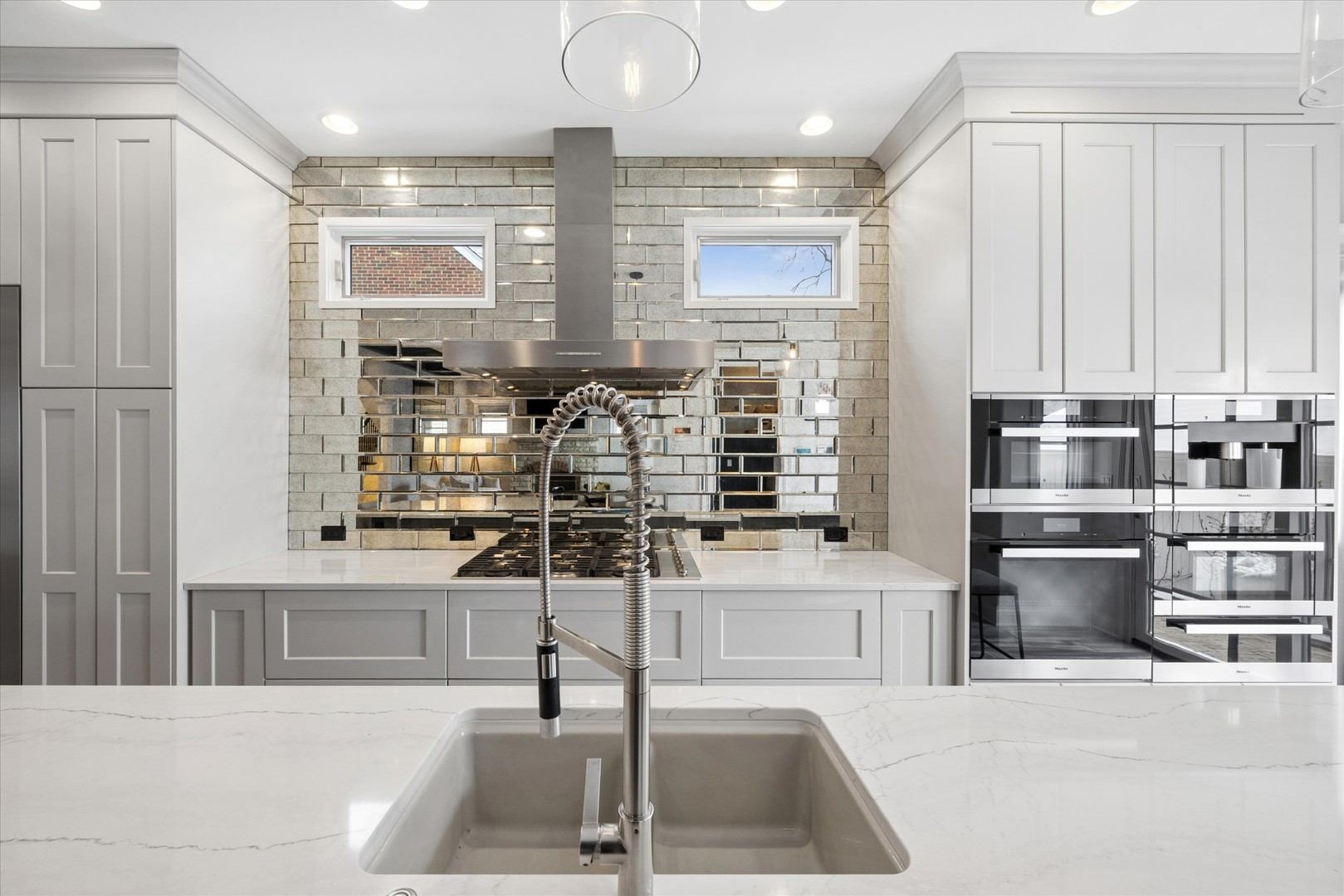 425 S Quincy Avenue, Hinsdale, IL 60521