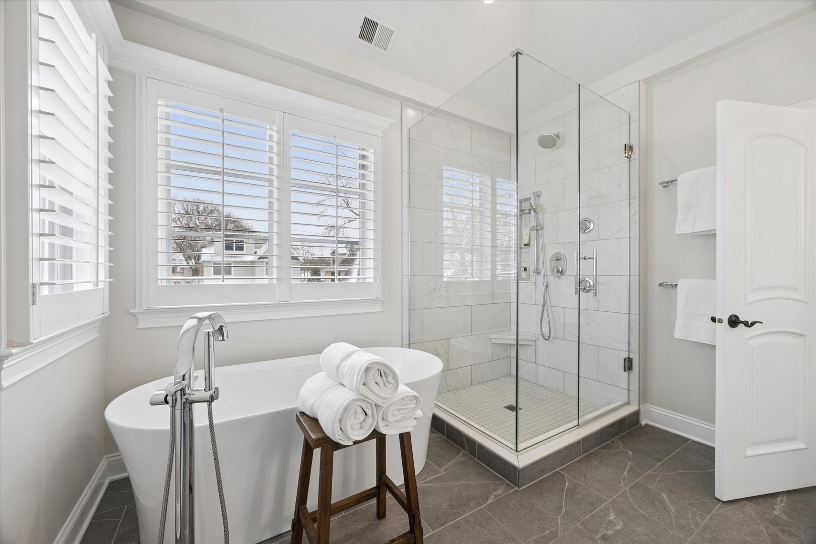 425 S Quincy Avenue, Hinsdale, IL 60521