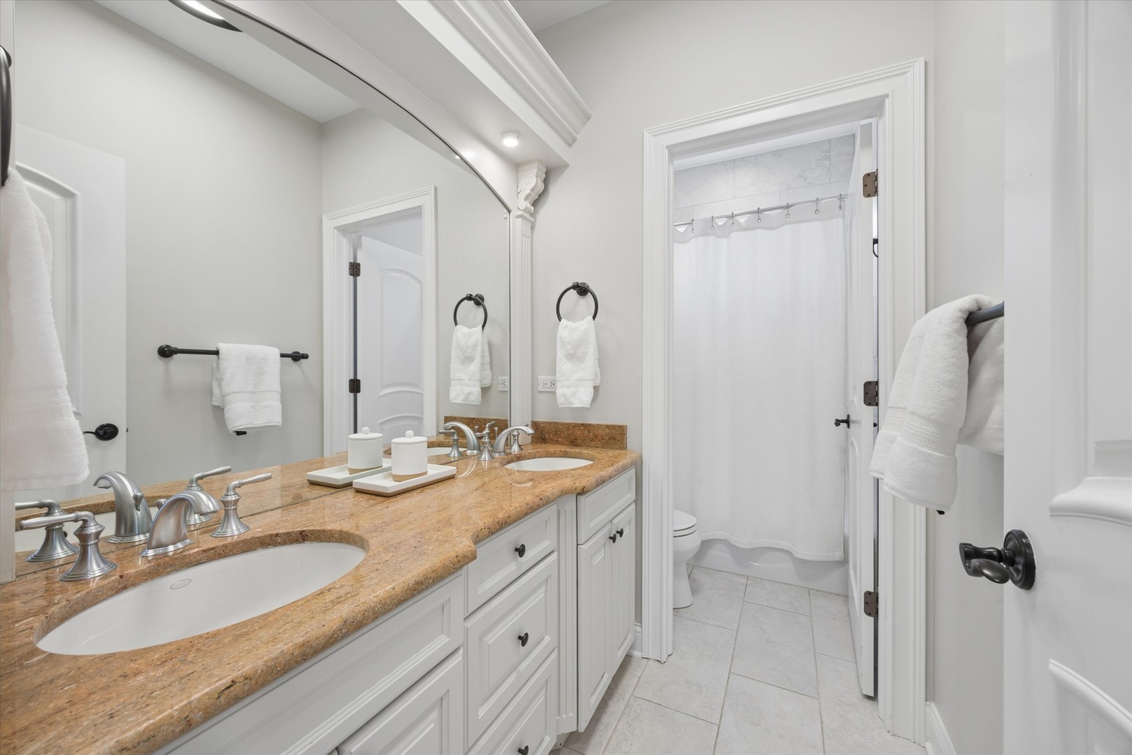 425 S Quincy Avenue, Hinsdale, IL 60521