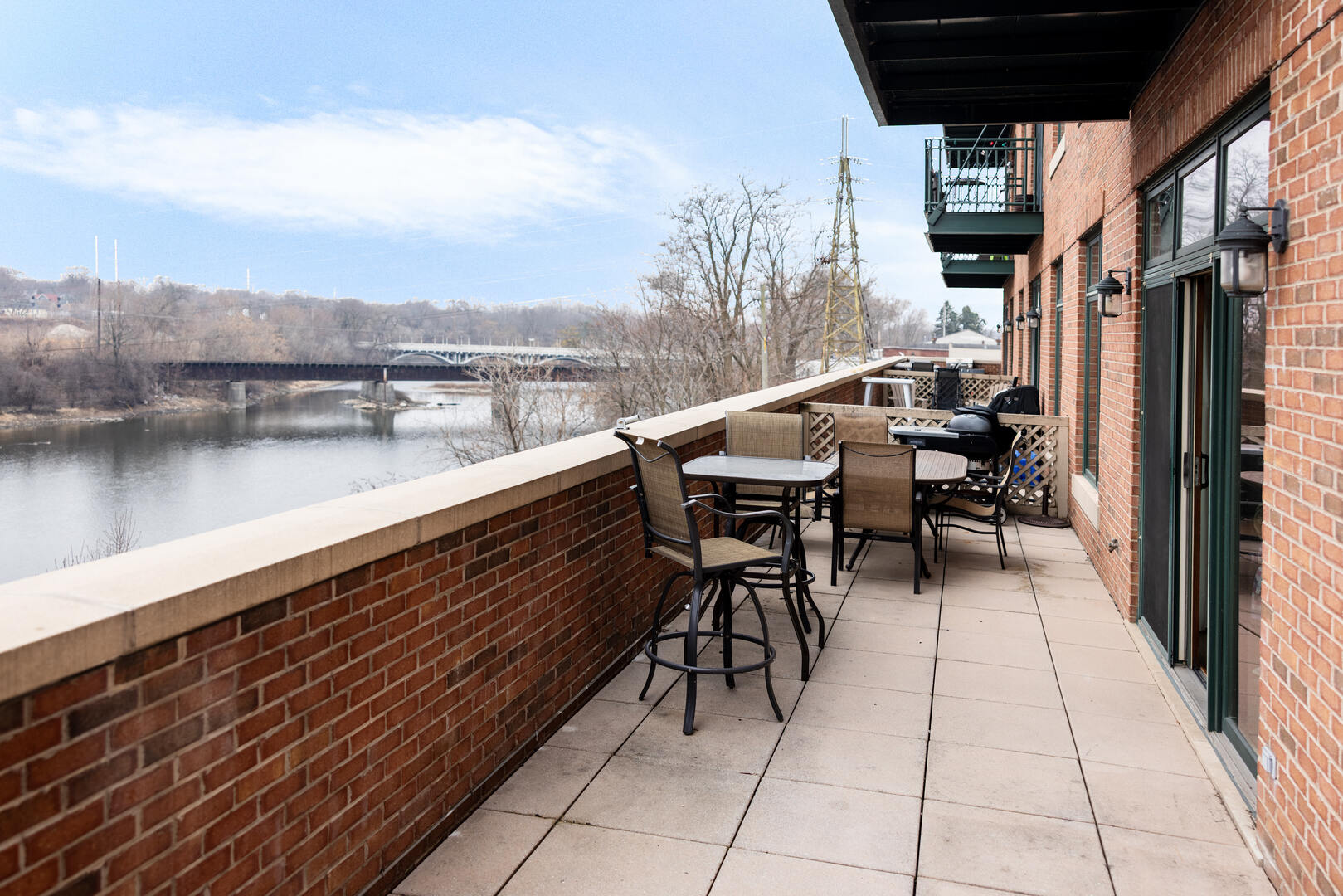 160 S River Street #211, Aurora, IL 60506