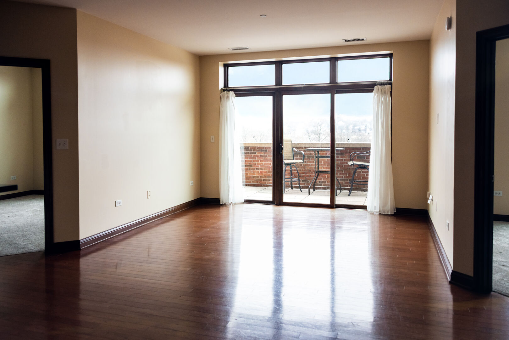 160 S River Street #211, Aurora, IL 60506