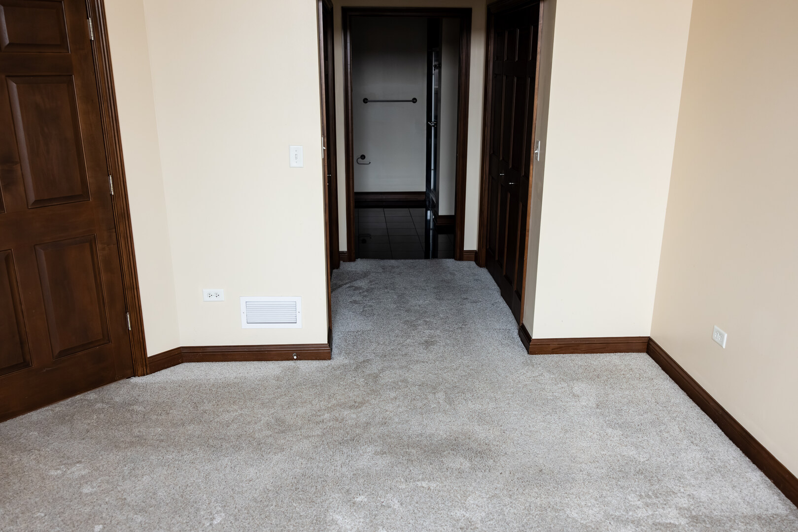 160 S River Street #211, Aurora, IL 60506