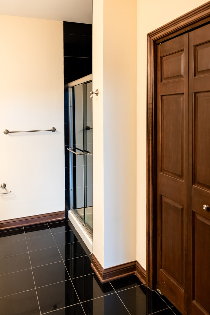 160 S River Street #211, Aurora, IL 60506