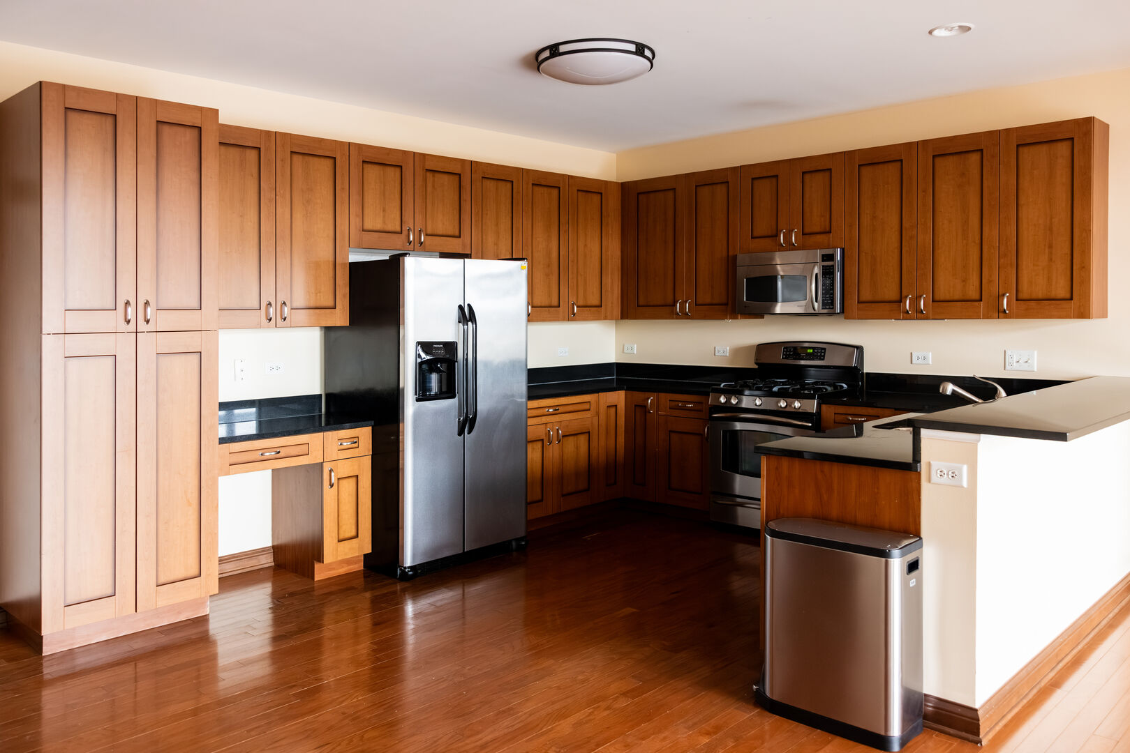 160 S River Street #211, Aurora, IL 60506