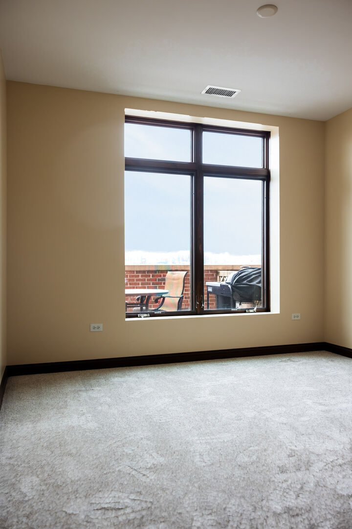 160 S River Street #211, Aurora, IL 60506