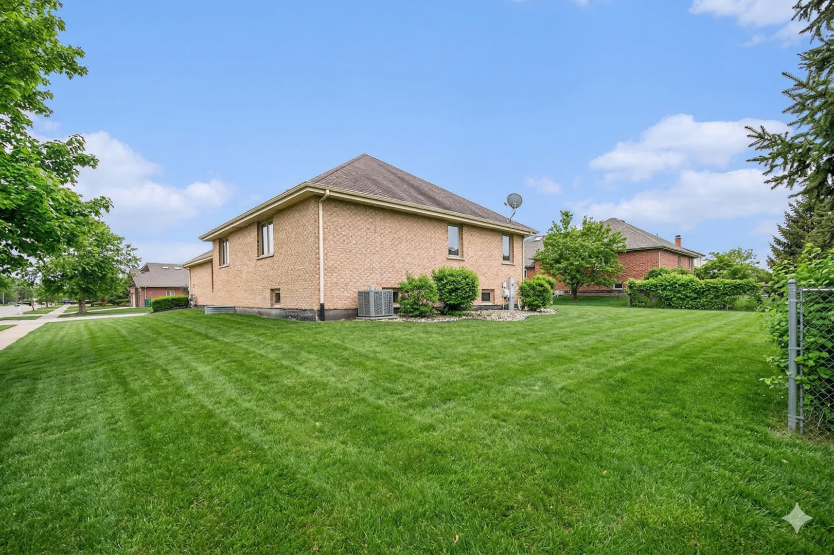 19347 Westfield Avenue, Tinley Park, IL 60487