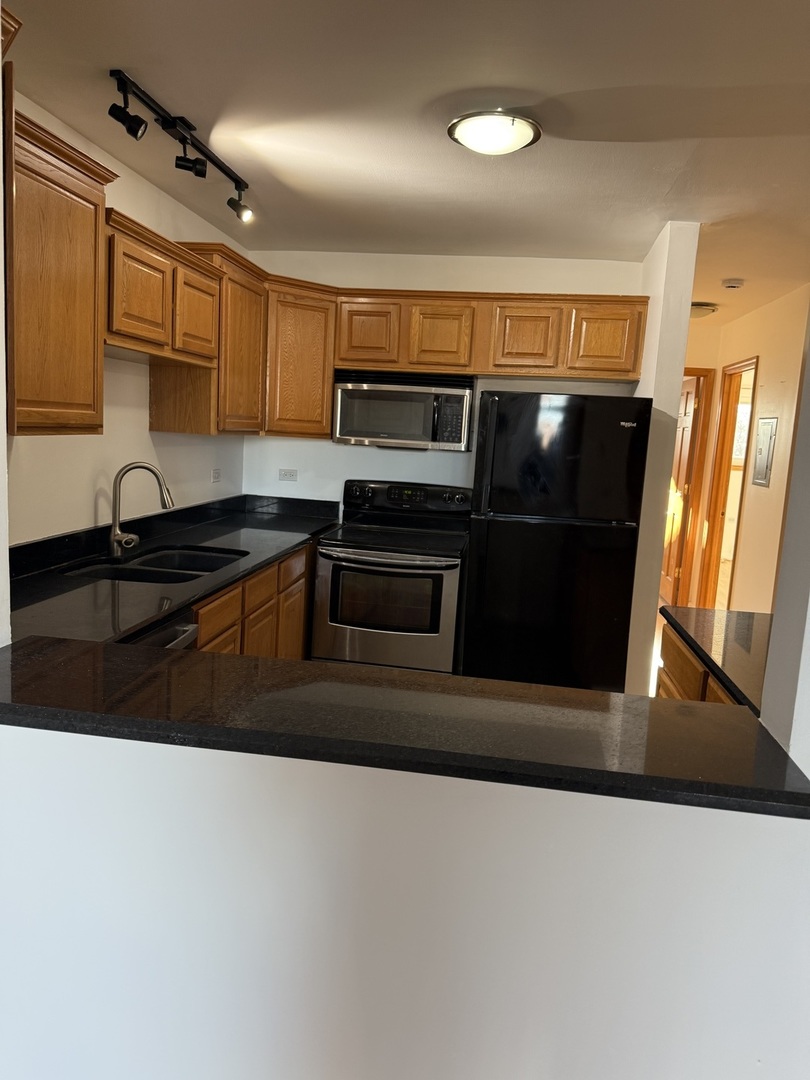 1348 N Geneva Drive #3A, Palatine, IL 60074