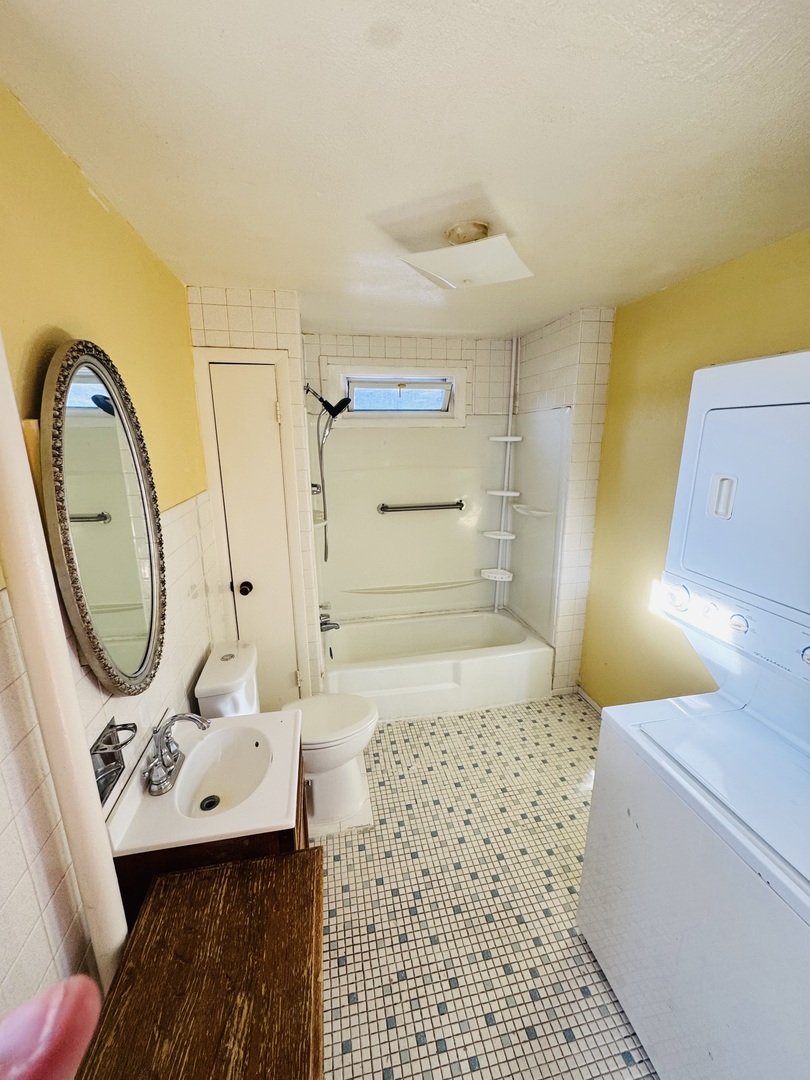 42160 N 6th Avenue, Antioch, IL 60002