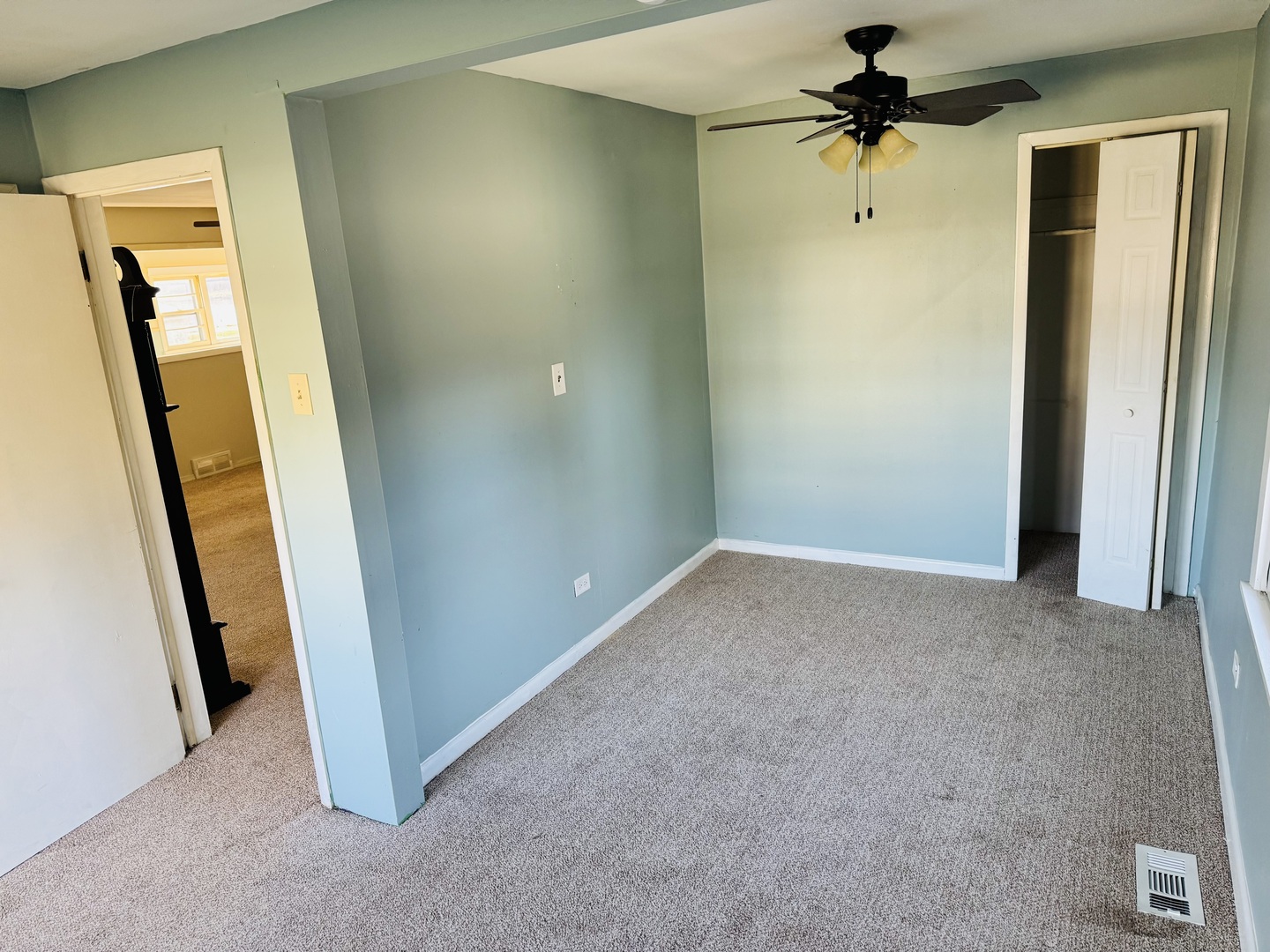 42160 N 6th Avenue, Antioch, IL 60002