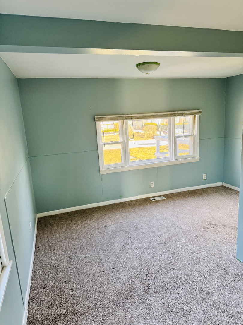 42160 N 6th Avenue, Antioch, IL 60002