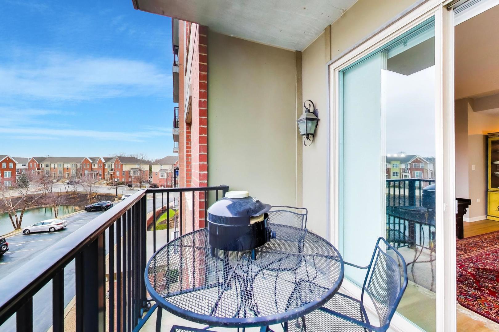 1199 E Port Clinton Road #311, Vernon Hills, IL 60061