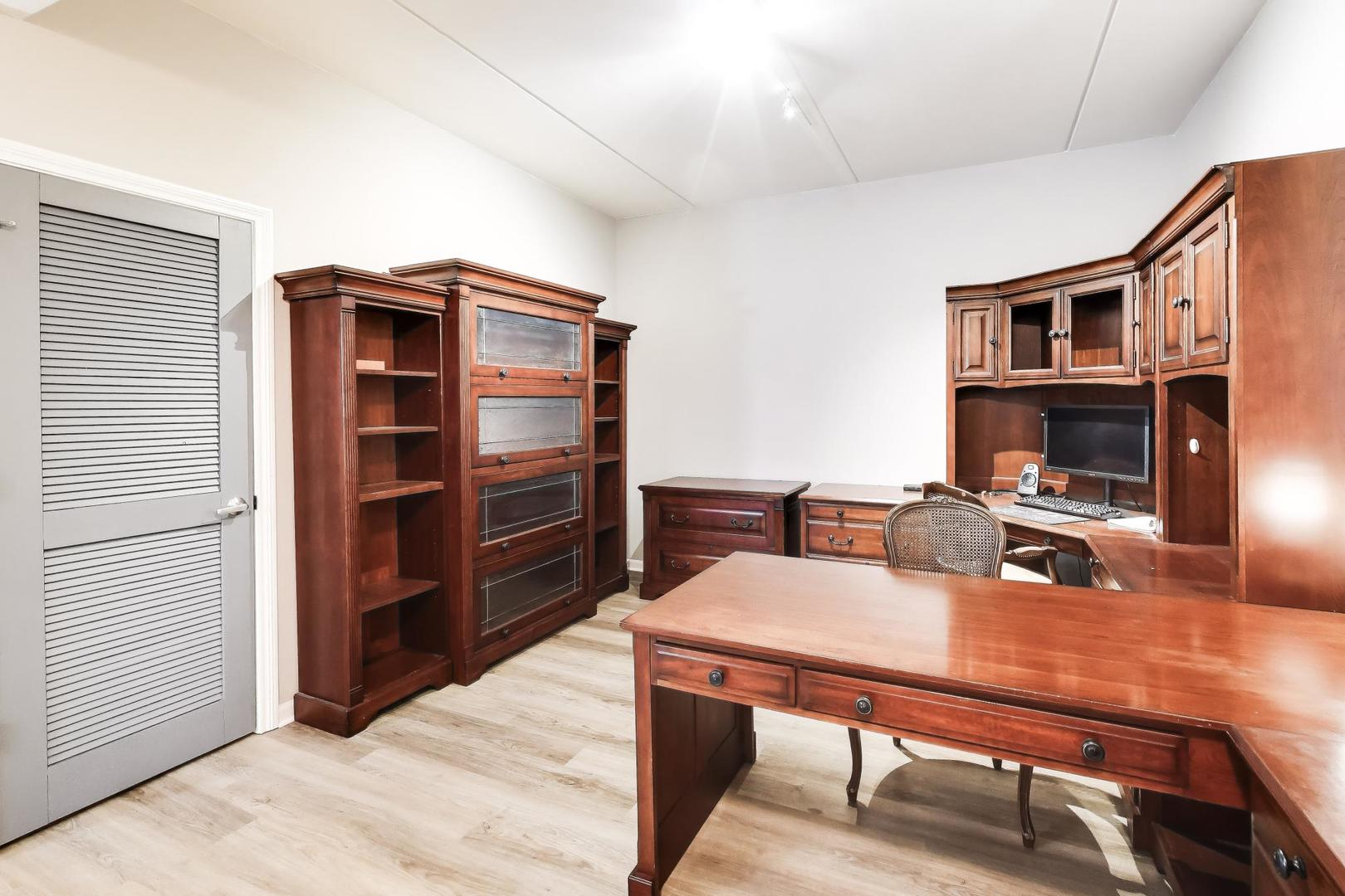 1199 E Port Clinton Road #311, Vernon Hills, IL 60061