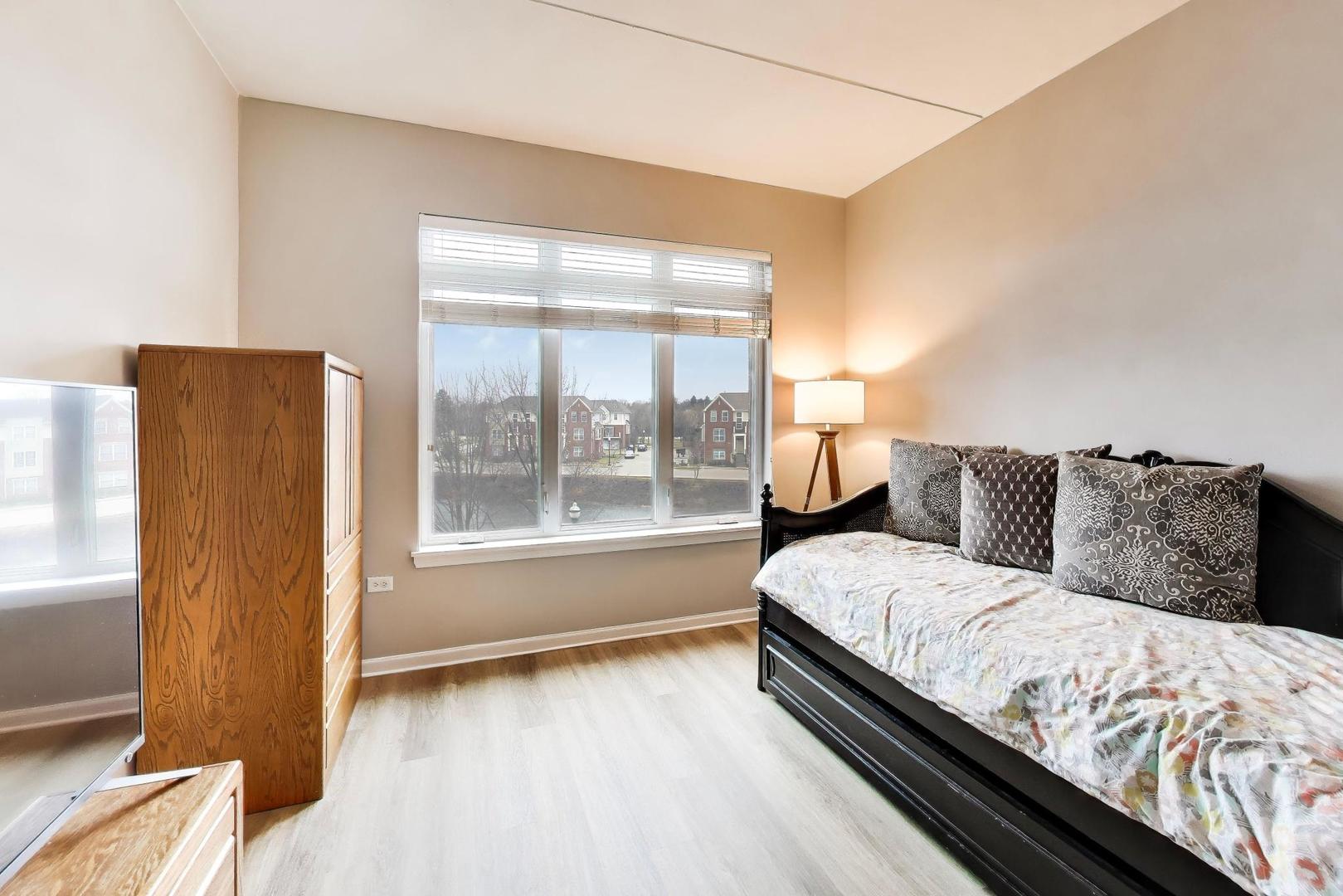 1199 E Port Clinton Road #311, Vernon Hills, IL 60061