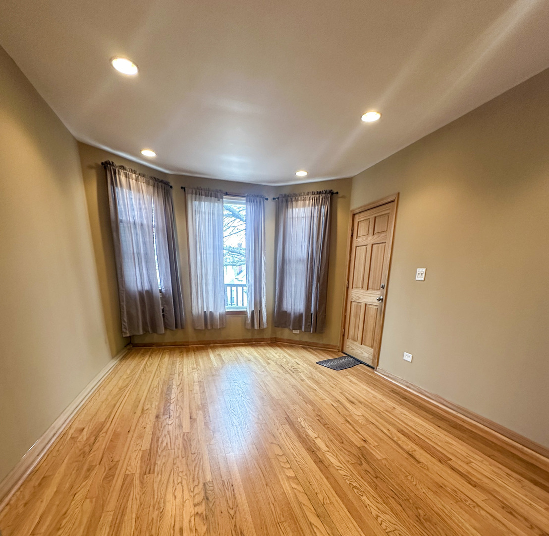 2045 N Tripp Avenue, Chicago, IL 60639