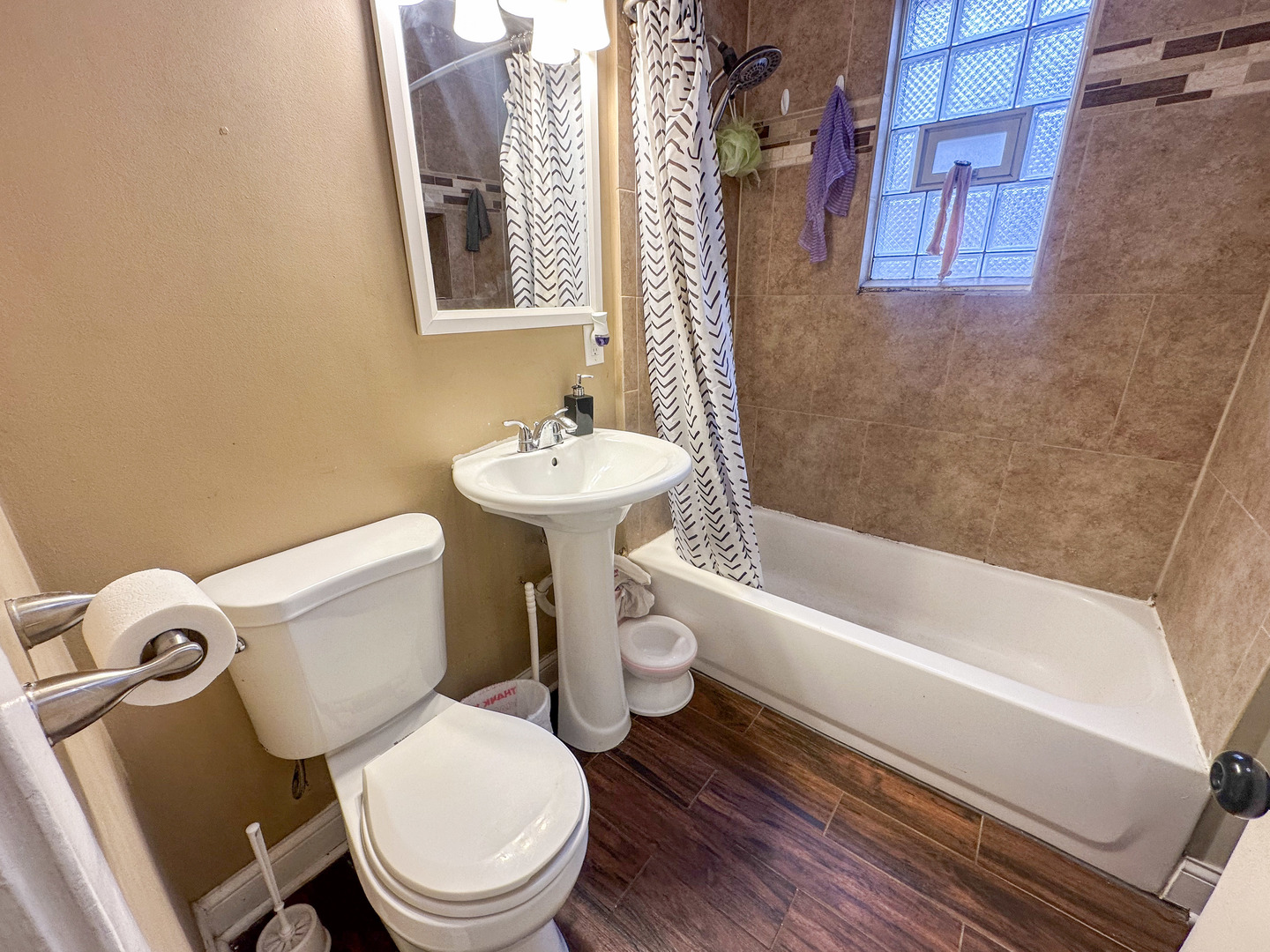 2045 N Tripp Avenue, Chicago, IL 60639