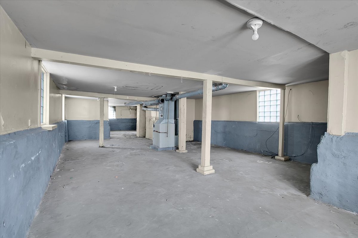 4832 W Ferndinand Street, Chicago, IL 60644