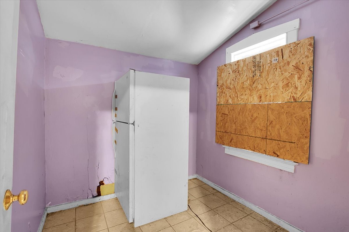 4832 W Ferndinand Street, Chicago, IL 60644