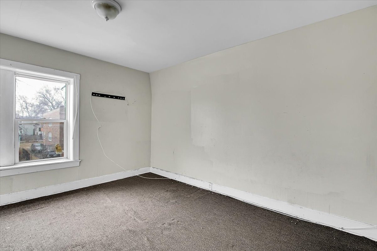 4832 W Ferndinand Street, Chicago, IL 60644