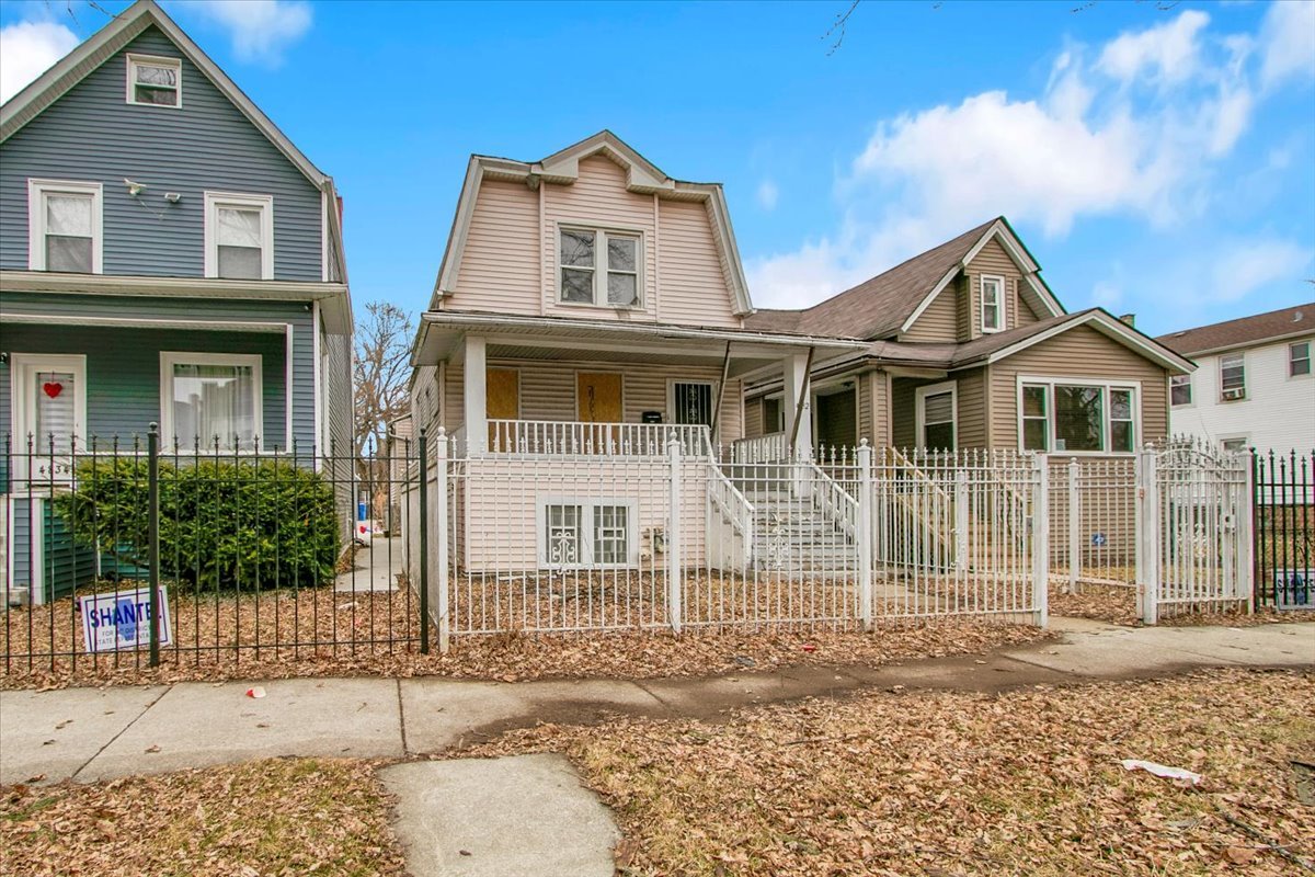 4832 W Ferndinand Street, Chicago, IL 60644