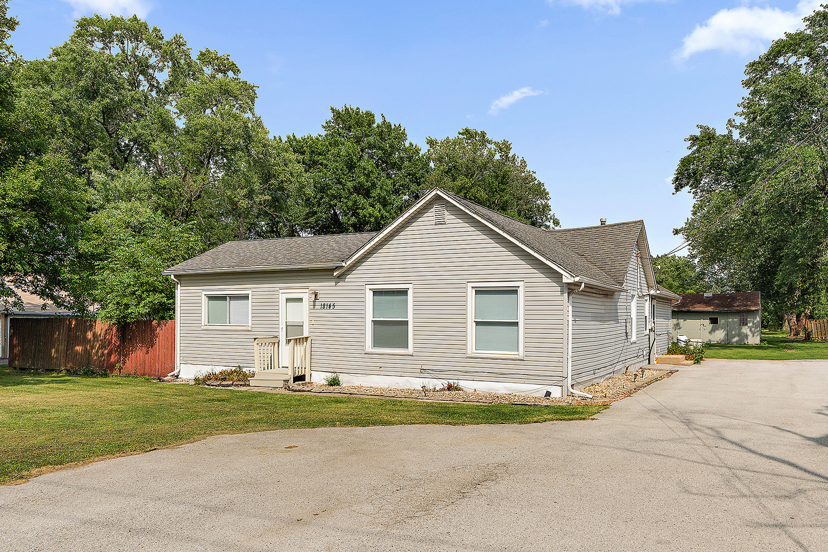18145 Harlem Avenue, Tinley Park, IL 60477