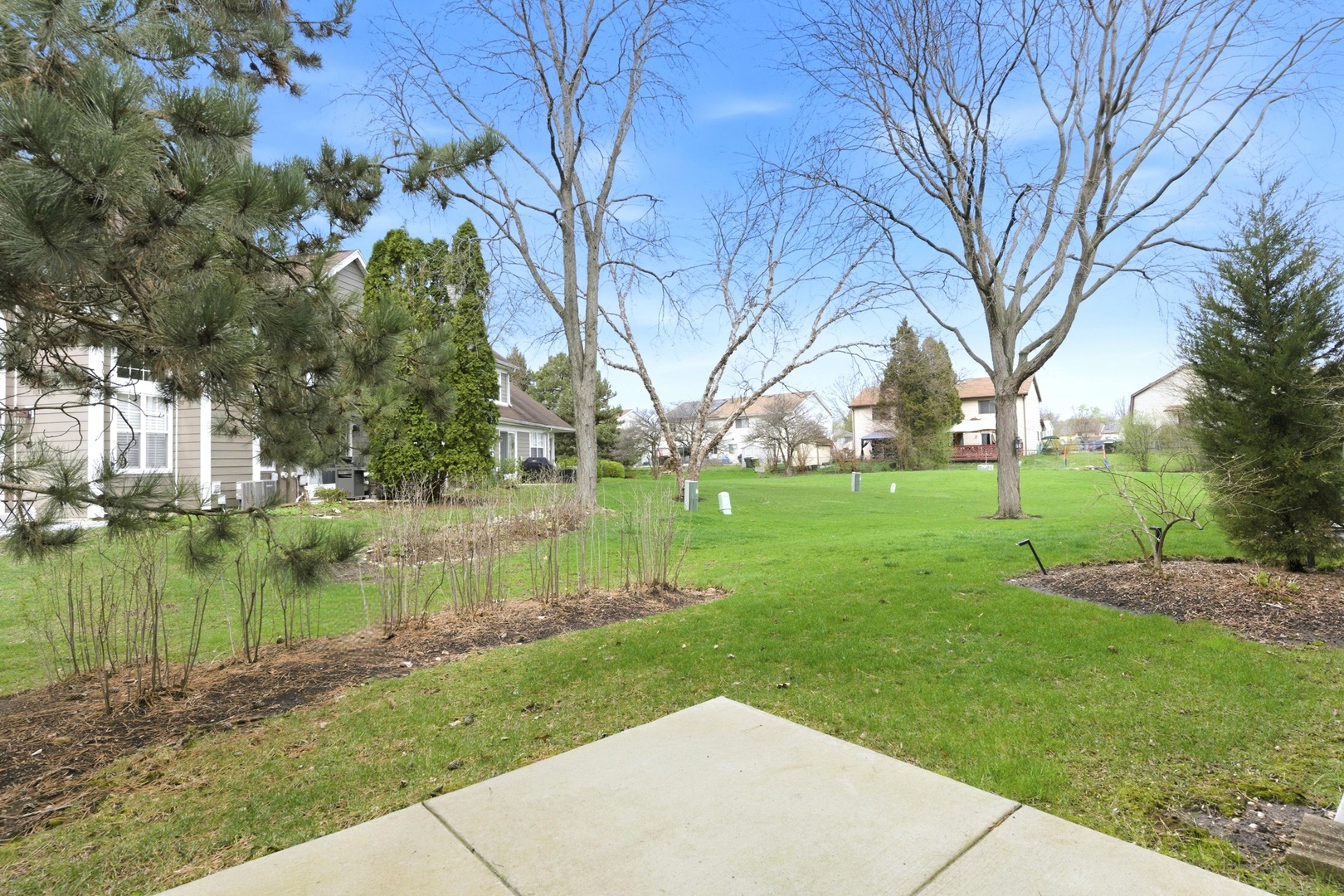 1192 Scott Court, Carol Stream, IL 60188