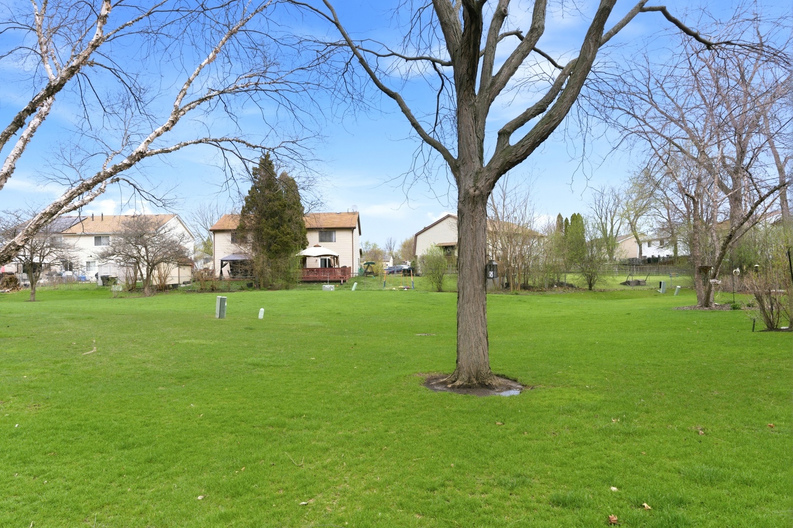 1192 Scott Court, Carol Stream, IL 60188