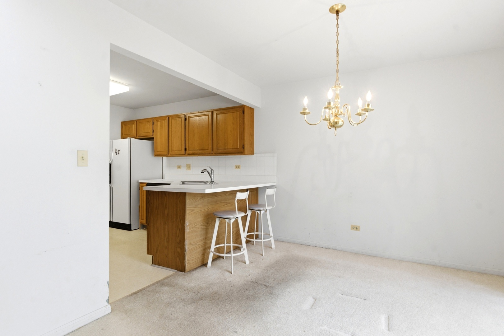 1192 Scott Court, Carol Stream, IL 60188