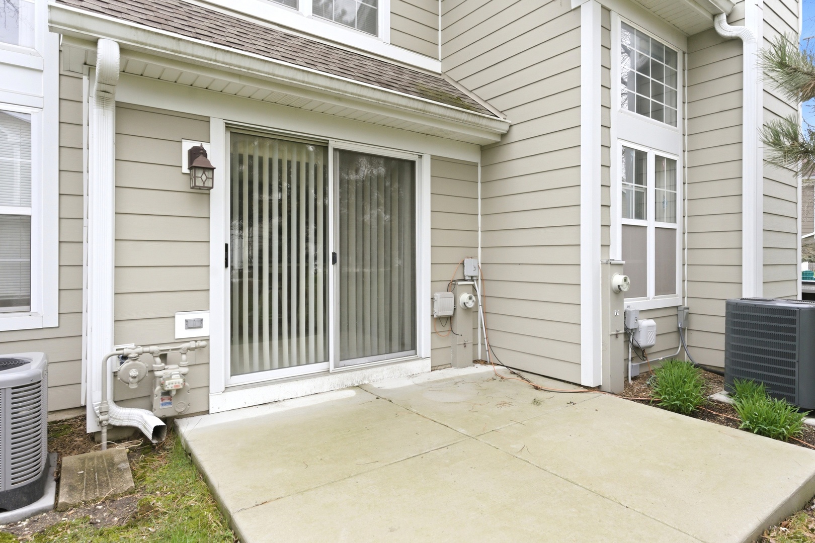 1192 Scott Court, Carol Stream, IL 60188