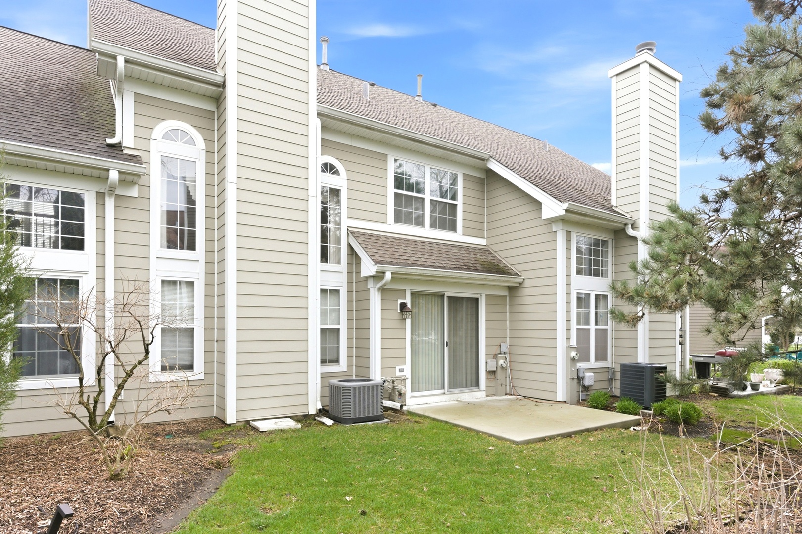 1192 Scott Court, Carol Stream, IL 60188