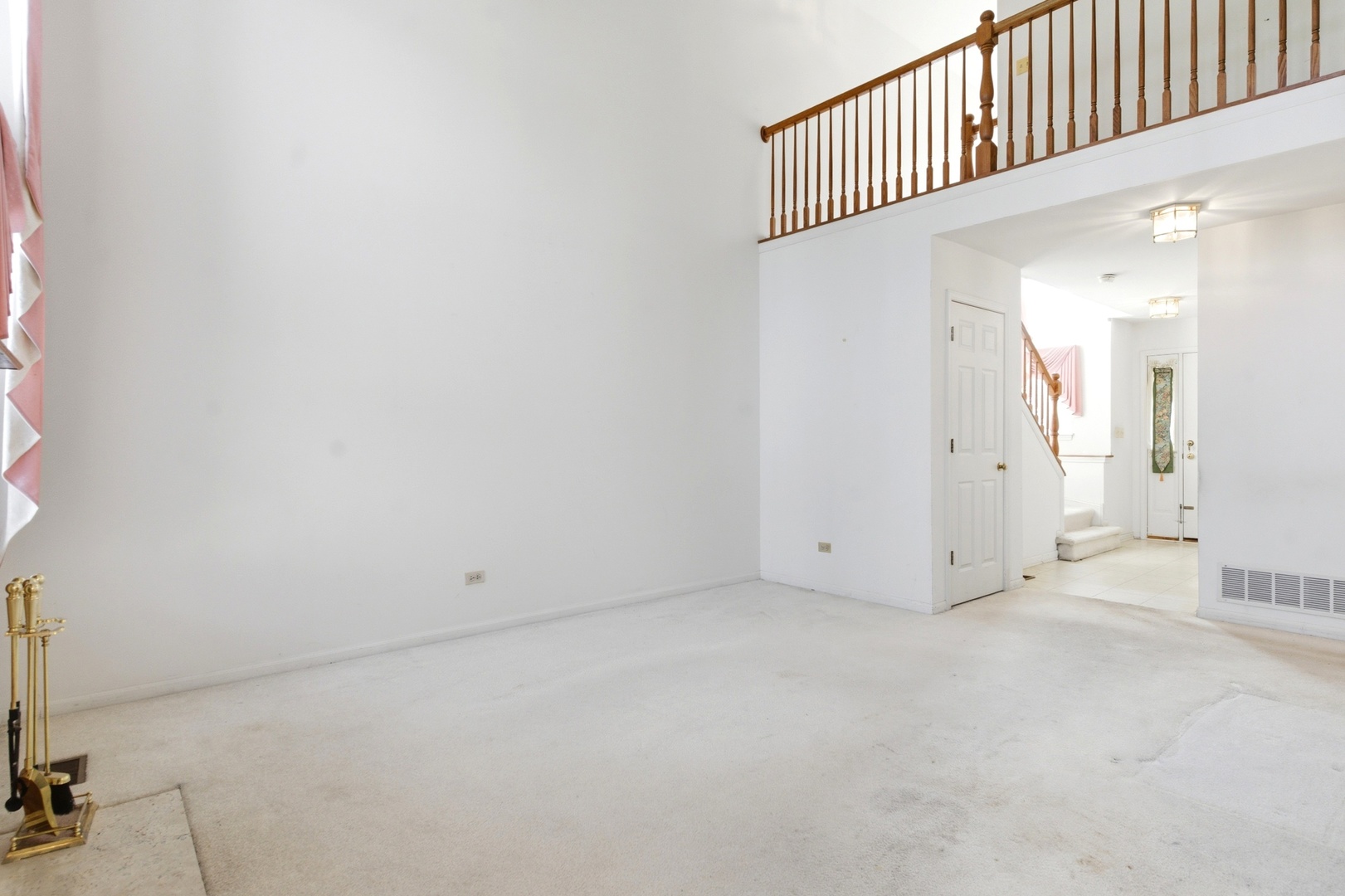 1192 Scott Court, Carol Stream, IL 60188