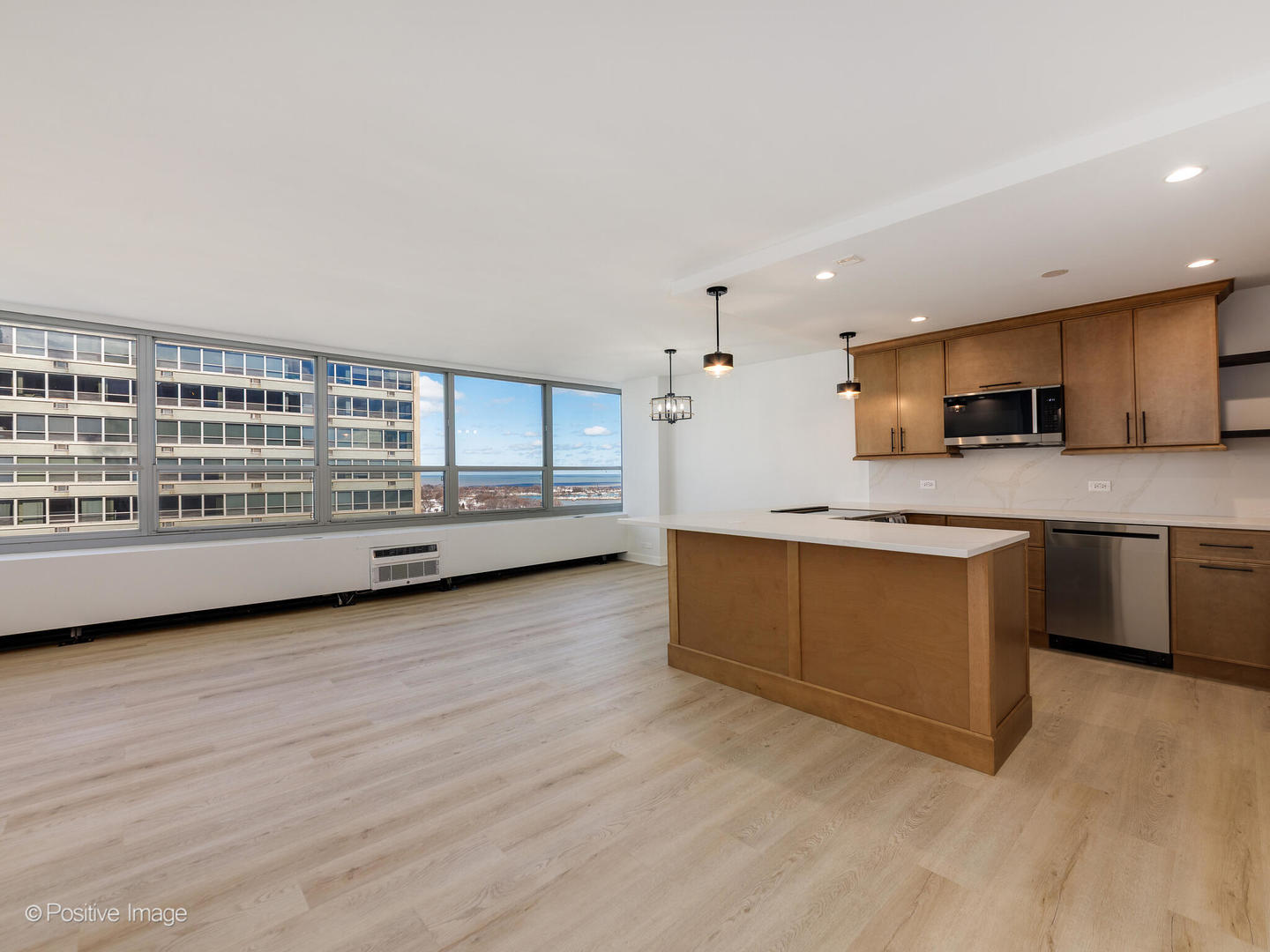 3550 N LAKE SHORE Drive #2403, Chicago, IL 60657