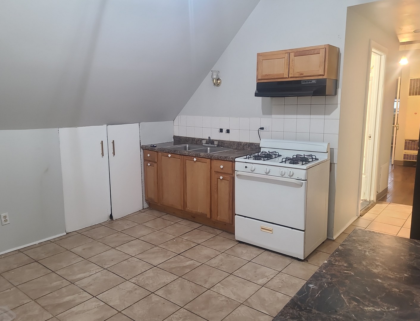 4135 N Bernard Street, Chicago, IL 60618