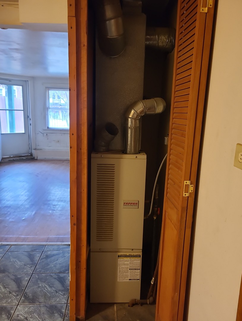 4135 N Bernard Street, Chicago, IL 60618